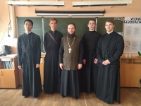 Учащиеся Хабаровской семинарии провели беседы о добре и зле со школьниками поселка Березовка