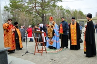 В день Радоницы митрополит Артемий совершил панихиду на Центральном кладбище города