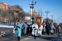 Прихожане Елизаветинского храма прошли крестным ходом по Железнодорожному району в день Казанской иконы Божией Матери