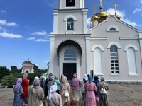 Обитель тишины и надежды: жены и матери героев СВО посетили Петропавловский женский монастырь