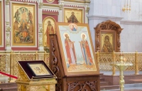 В главном соборе Хабаровска появилась икона с мощами покровителей семьи
