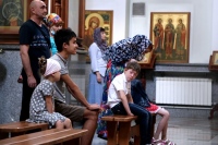 В Елизаветинском храме возобновились молебны для детей с особенностями развития