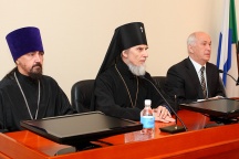 Подписание договора о сотрудничестве между Хабаровской епархией и  администрацией города Хабаровска