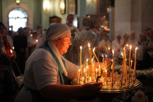 Божественная Литургия в Градо-Хабаровском соборе Успения Божией Матери. 28 августа 2011г.